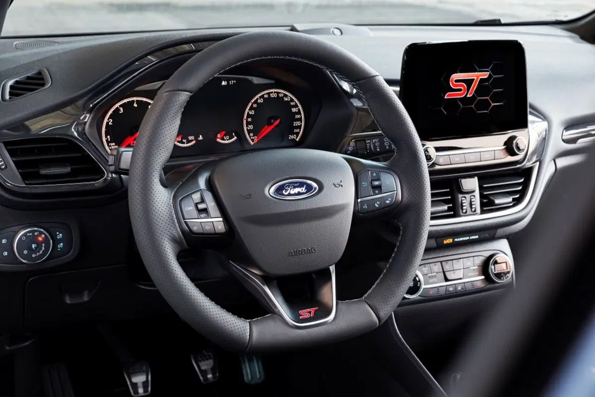 Ford Fiesta ST 2017: 3 cilindri da 200 CV! (10)