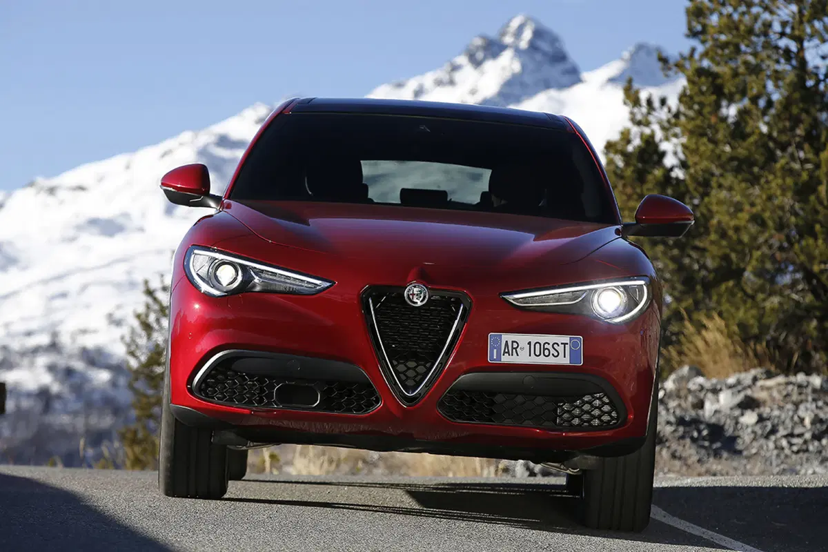 Alfa Romeo Stelvio, ecco gli allestimenti e i prezzi di listino