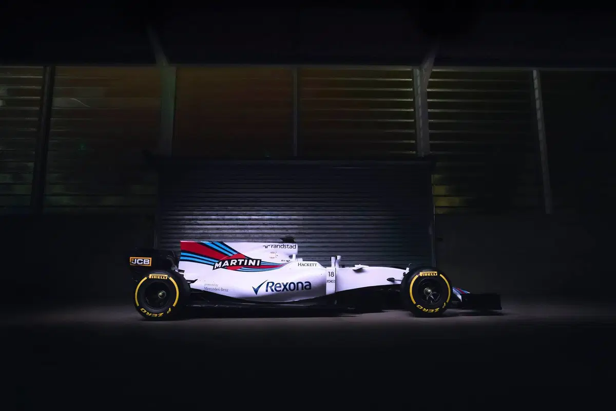 Williams FW40, le immagini ufficiali