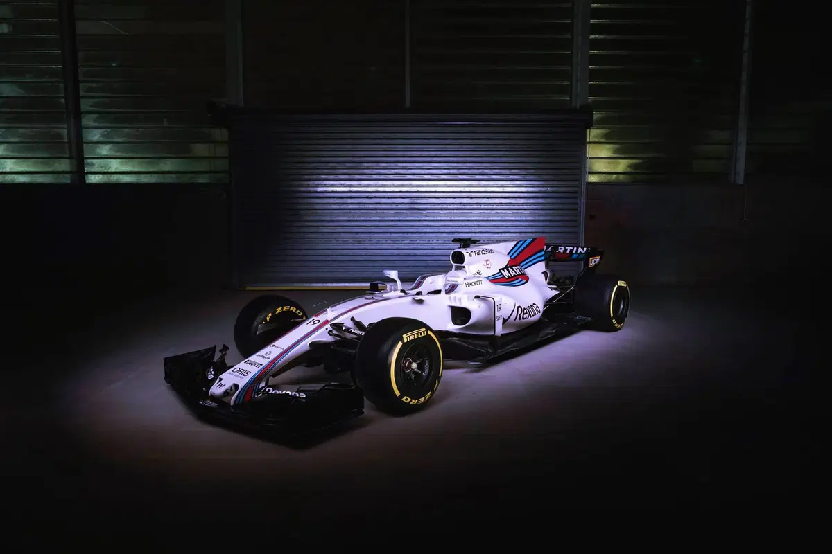 Williams FW40, le immagini ufficiali (3)