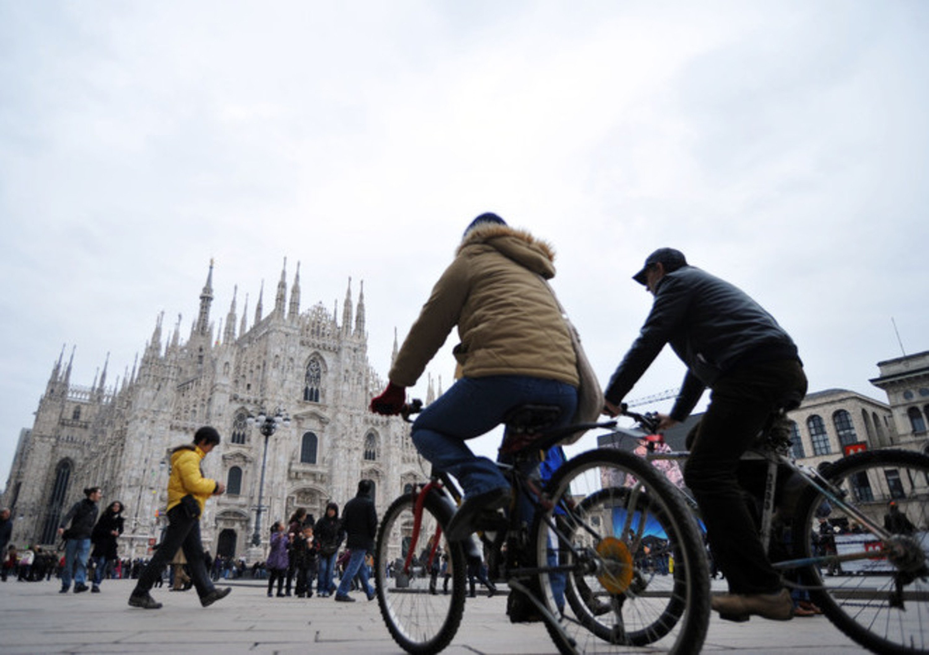 Milano, stop alle auto pi&ugrave; inquinanti dal 26 febbraio