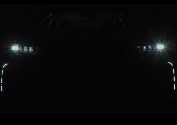 DS7 Crossback, il primo teaser
