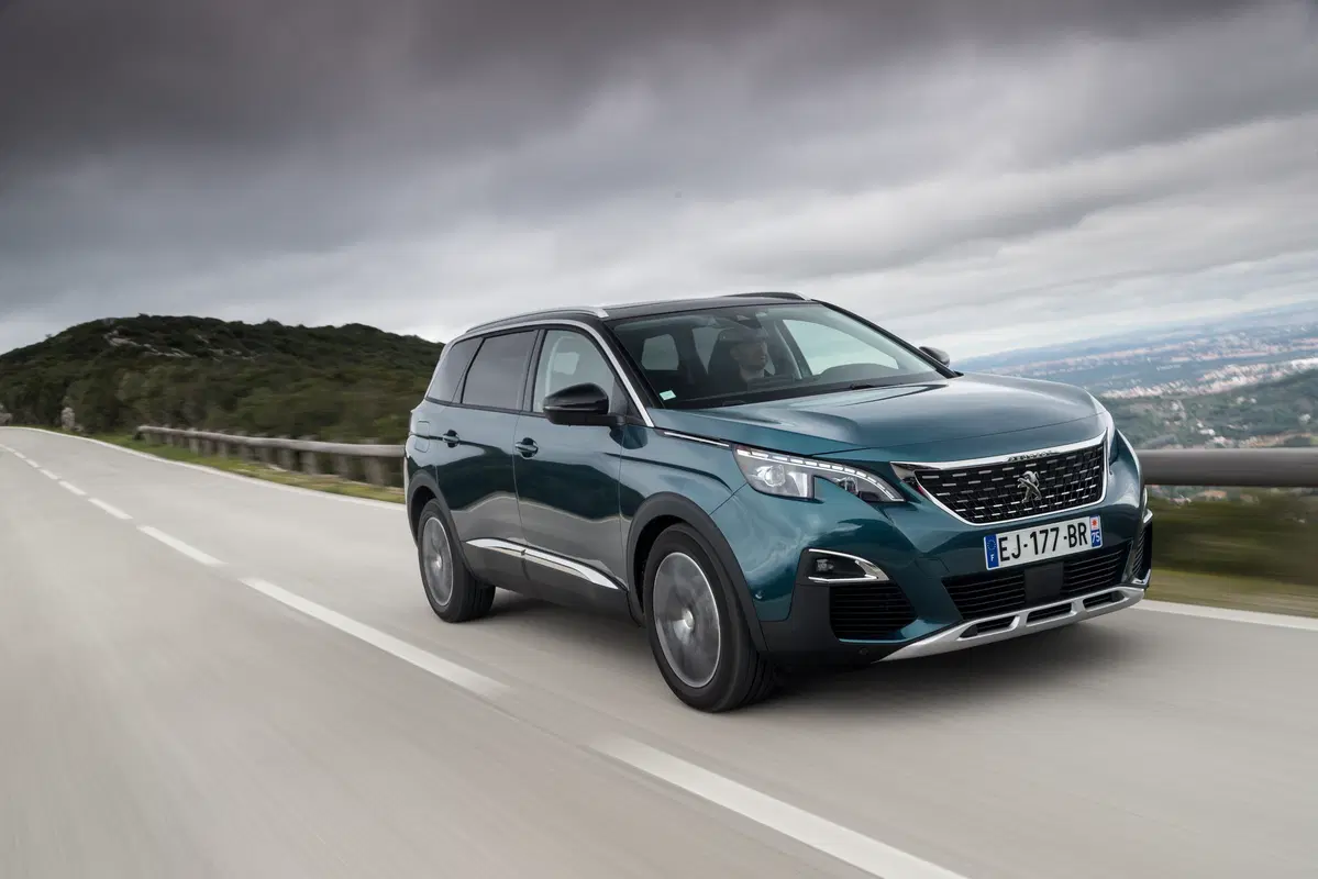 Peugeot 5008 [Video primo test] (17)