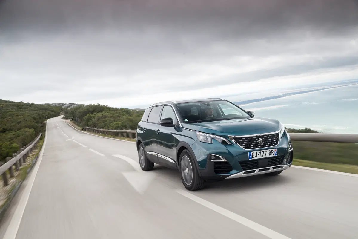 Peugeot 5008 [Video primo test] (19)