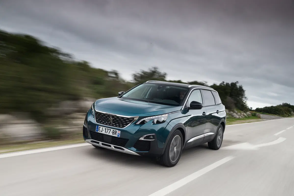 Peugeot 5008 [Video primo test] (21)