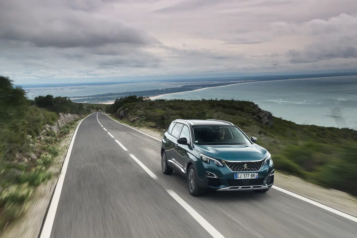 Peugeot 5008 [Video primo test] (23)