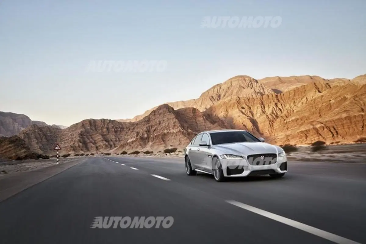 Nuova Jaguar XF: un cuore in alluminio. Tutti i dettagli