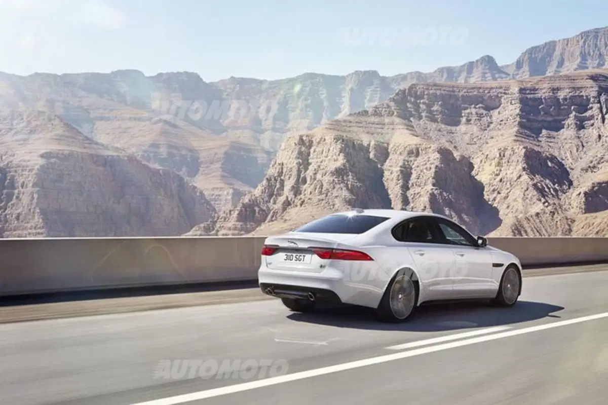Nuova Jaguar XF: un cuore in alluminio. Tutti i dettagli (3)