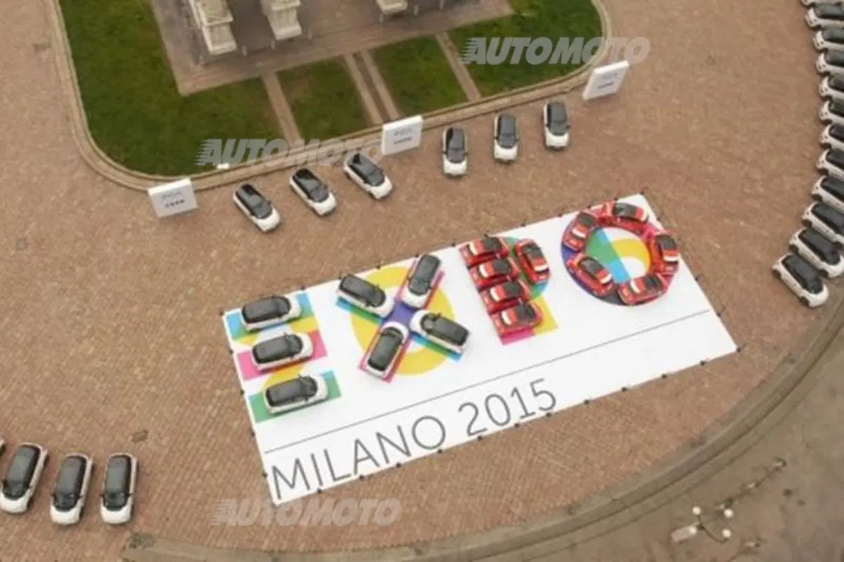 La carica delle 105 FCA a Expo 2015 (4)