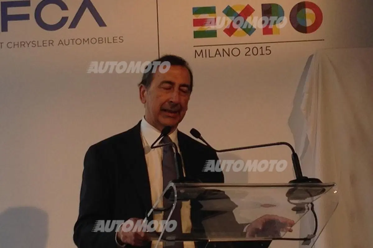 La carica delle 105 FCA a Expo 2015 (8)