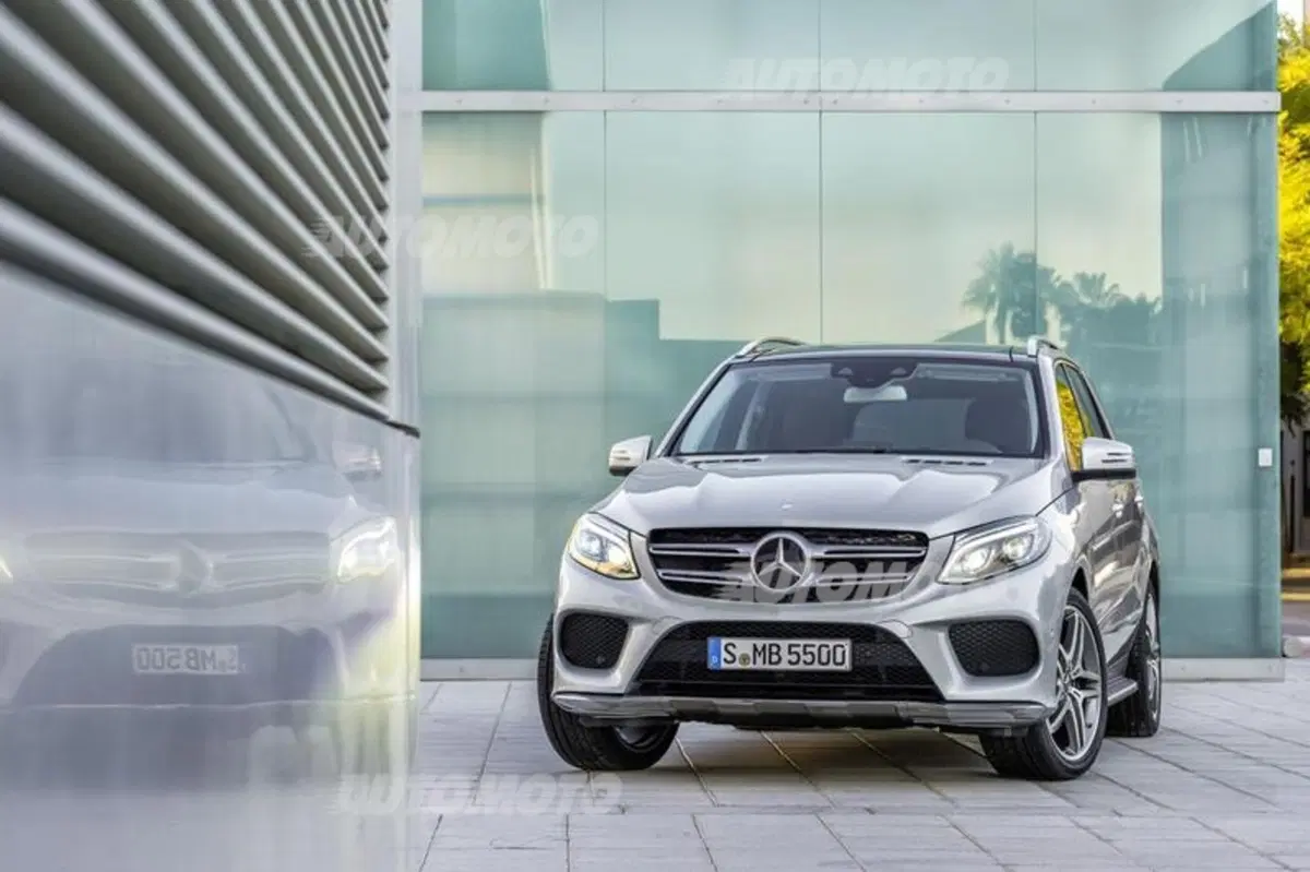 Mercedes GLE: con il restyling la ML cambia nome e diventa anche plug-in (7)