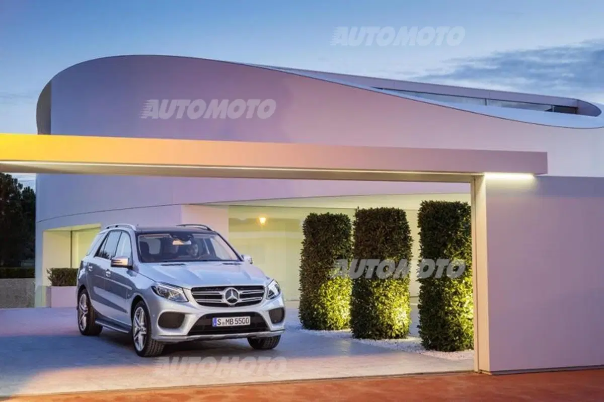 Mercedes GLE: con il restyling la ML cambia nome e diventa anche plug-in (14)