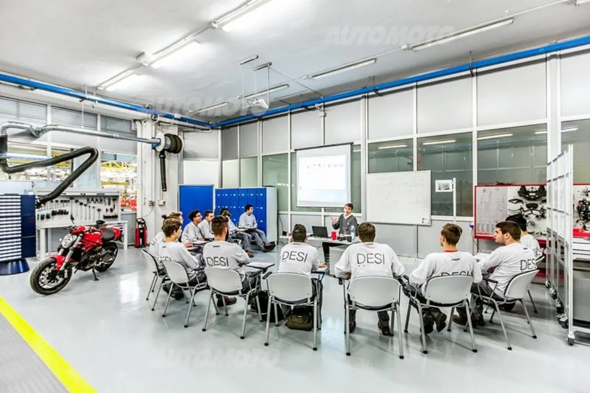 DESI, Ducati e Lamborghini per un progetto sociale di crescita (4)