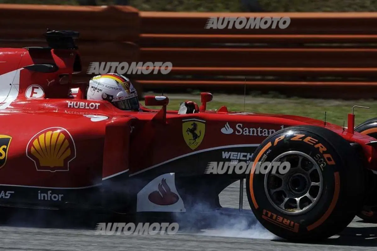 F1 Malesia 2015, Libere 2: Hamilton è il più veloce, ma dietro c'è Raikkonen (25)
