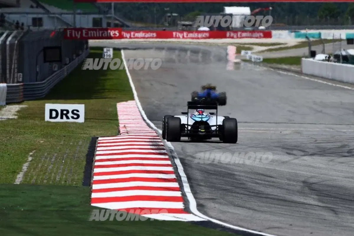 F1 Malesia 2015. Mercedes e Williams: «La Ferrari è più forte» (12)