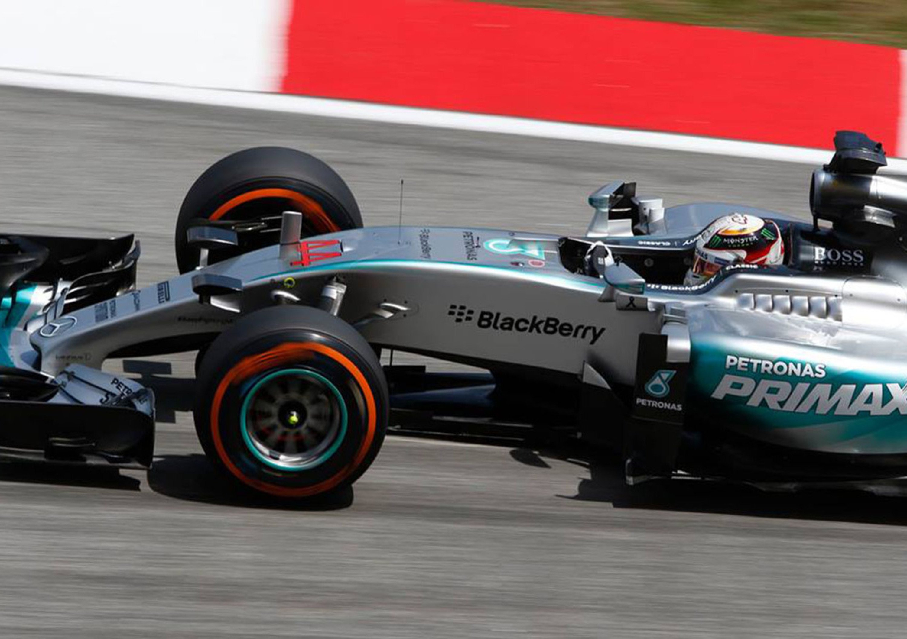 Formula 1 Malesia 2015: Hamilton agguanta la pole, ma Vettel &egrave; secondo!