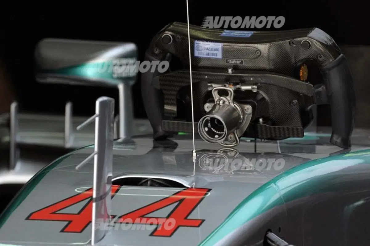 Formula 1 Malesia 2015: Hamilton agguanta la pole, ma Vettel è secondo! (6)