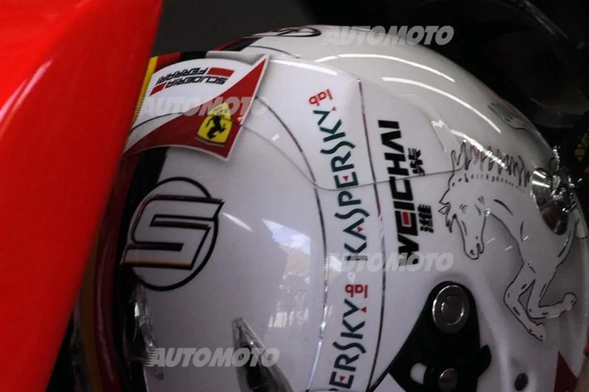 Formula 1 Malesia 2015: Hamilton agguanta la pole, ma Vettel è secondo! (16)