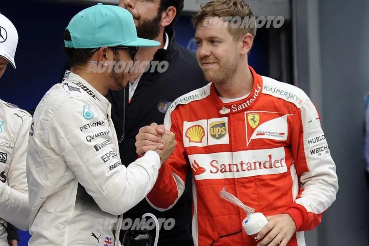 Formula 1 Malesia 2015: Hamilton agguanta la pole, ma Vettel è secondo! (17)