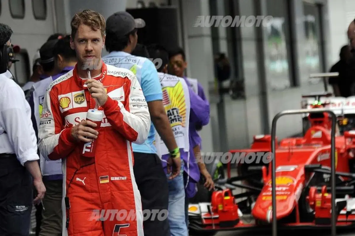 Formula 1 Malesia 2015: Hamilton agguanta la pole, ma Vettel è secondo! (18)