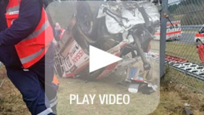 VLN, N&uuml;rburgring: un'auto decolla sul pubblico. Muore uno spettatore [video]