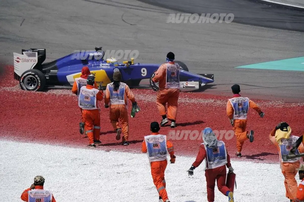 F1 2015: la classifica piloti e costruttori dopo il GP della Malesia (12)