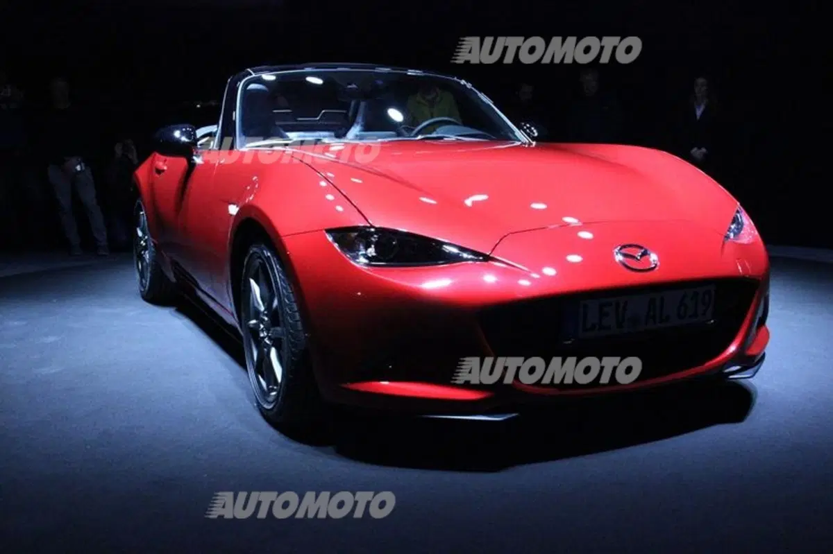 Nuova Mazda MX-5? Per scoprirla in Italia ci vuole... naso! (5)