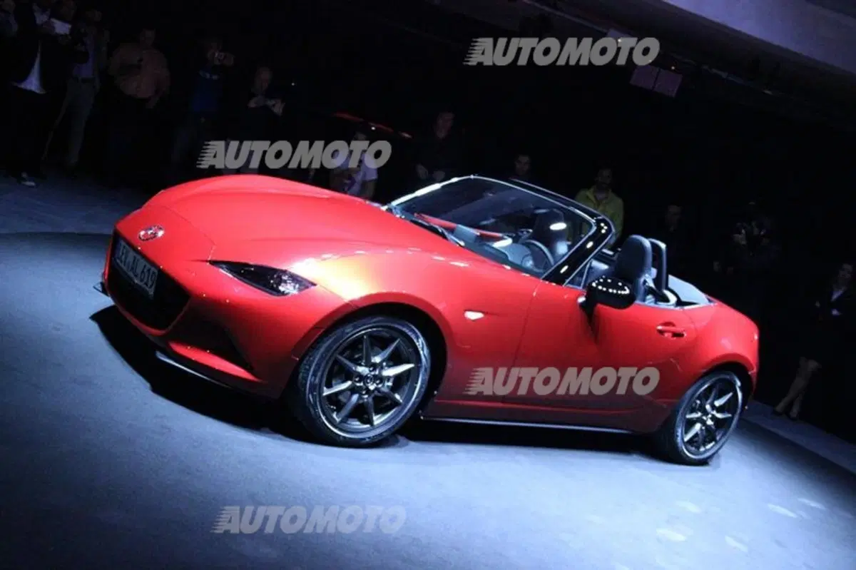 Nuova Mazda MX-5? Per scoprirla in Italia ci vuole... naso! (6)