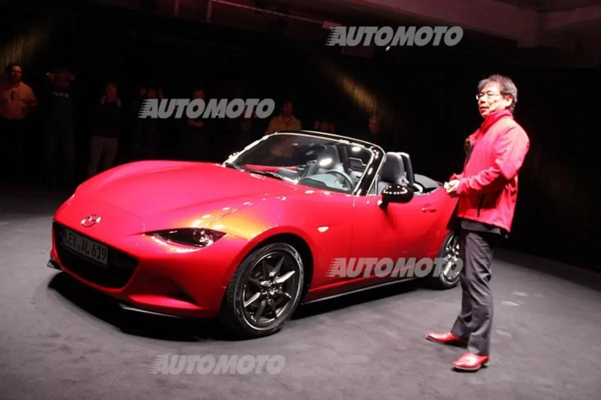 Nuova Mazda MX-5? Per scoprirla in Italia ci vuole... naso! (11)