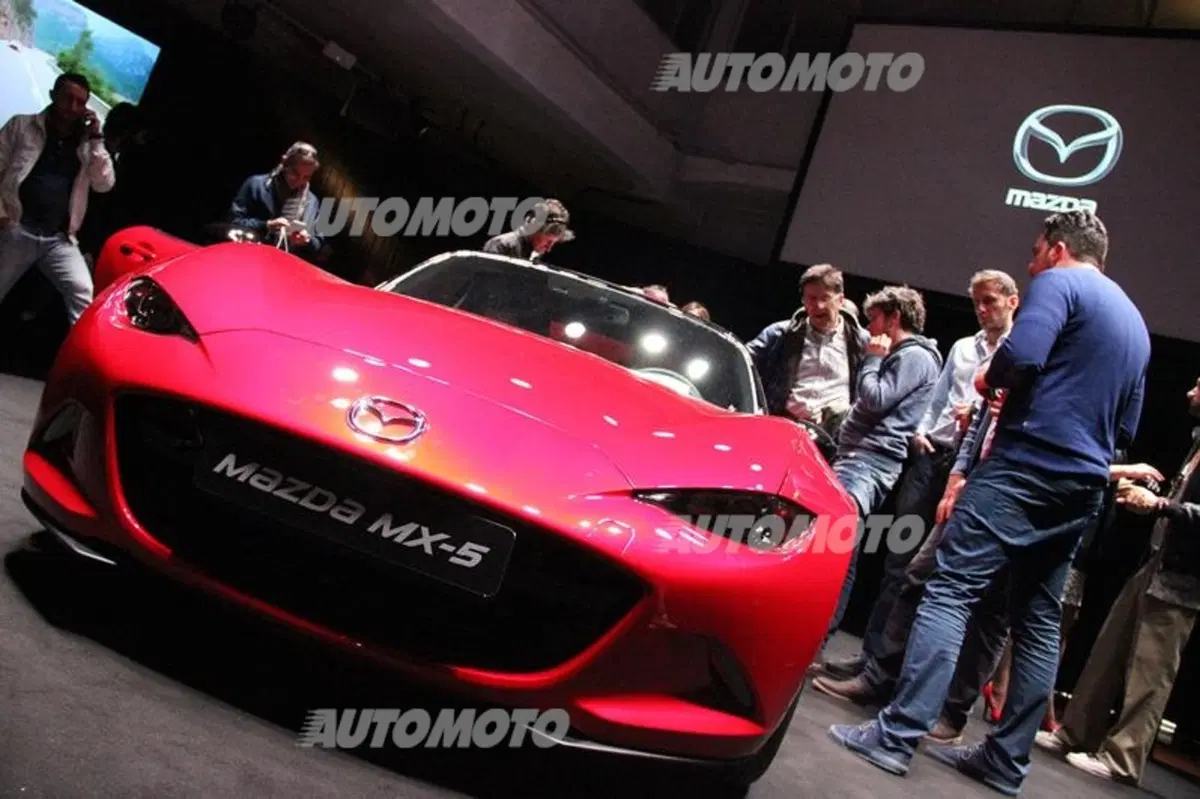 Nuova Mazda MX-5? Per scoprirla in Italia ci vuole... naso! (20)