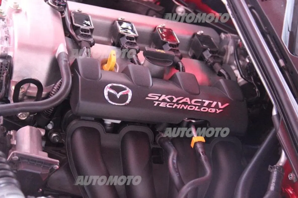 Nuova Mazda MX-5? Per scoprirla in Italia ci vuole... naso! (24)