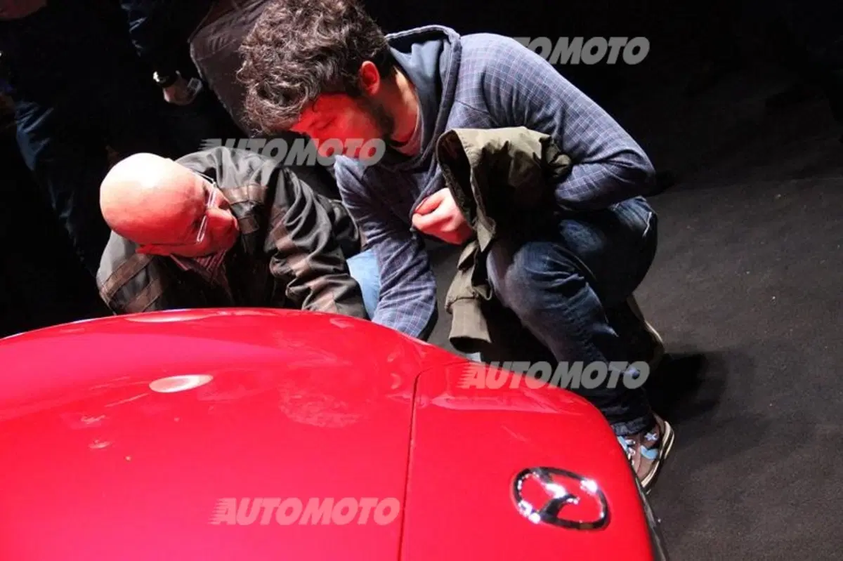 Nuova Mazda MX-5? Per scoprirla in Italia ci vuole... naso! (34)