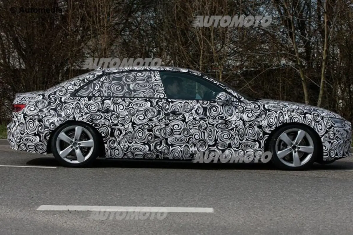 Nuova Audi A4: i fari anteriori hanno gli spigoli vivi (9)