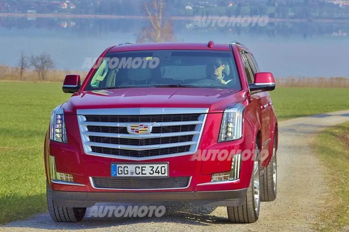 Nuova Cadillac Escalade (2)