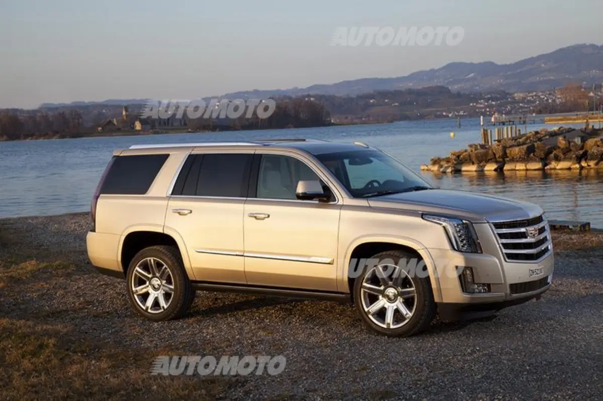 Nuova Cadillac Escalade (18)