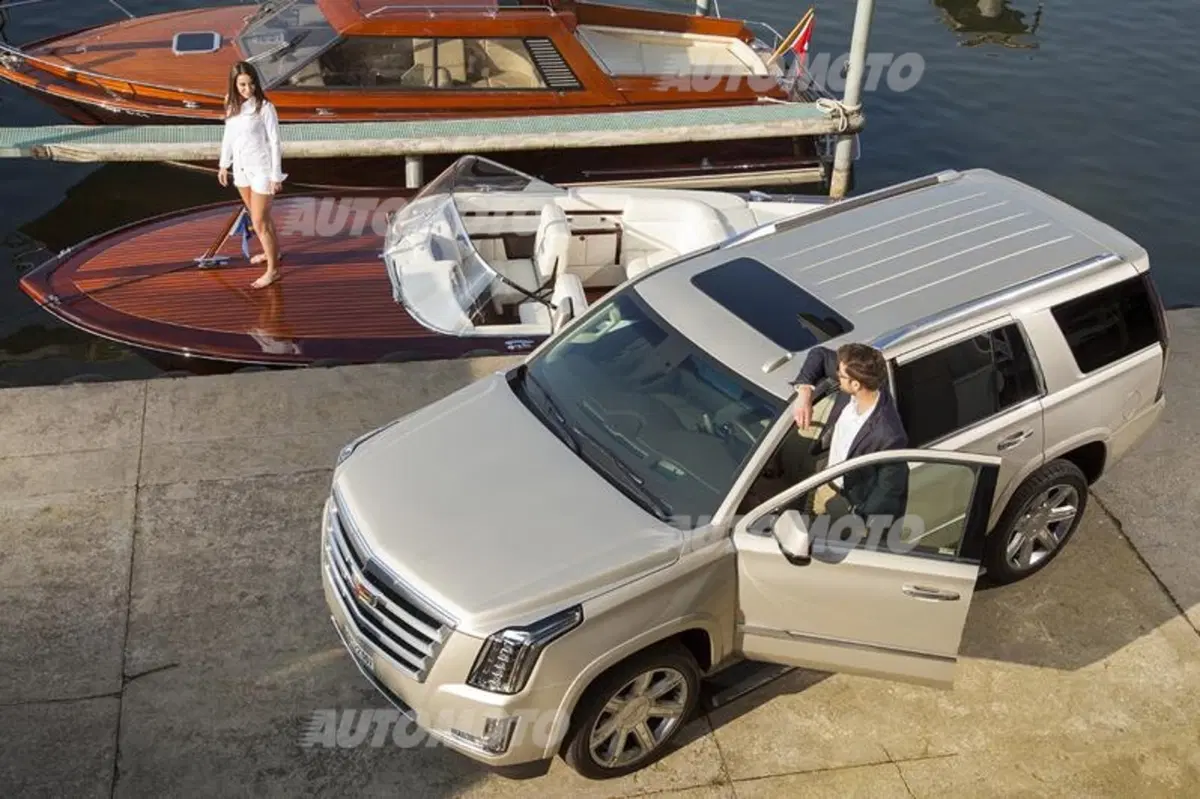 Nuova Cadillac Escalade (21)