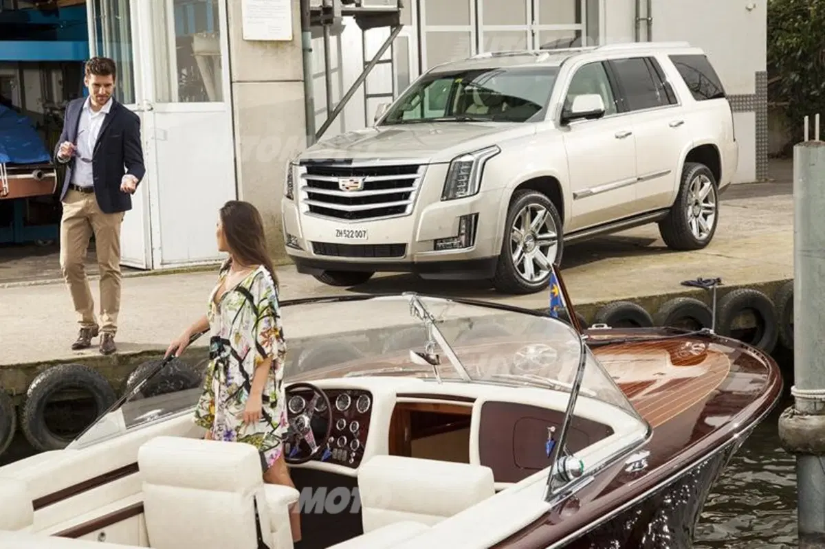 Nuova Cadillac Escalade (24)
