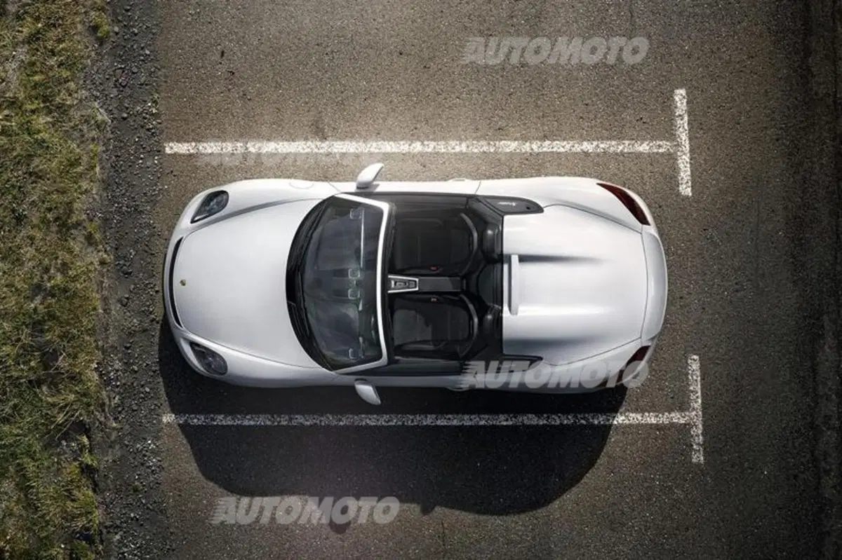 Nuova Porsche Boxster Spyder: il ritorno di un mito. Ma solo per i puristi (11)