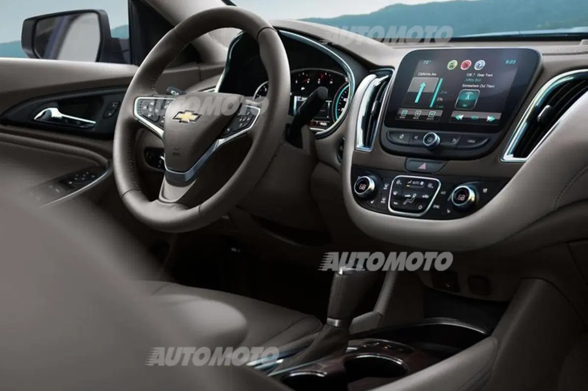 Nuova Chevrolet Malibu: sotto al vestito nasconde la futura Opel Insignia (6)