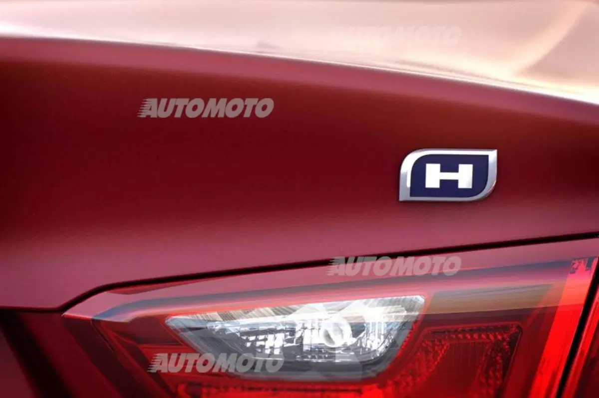 Nuova Chevrolet Malibu: sotto al vestito nasconde la futura Opel Insignia (10)