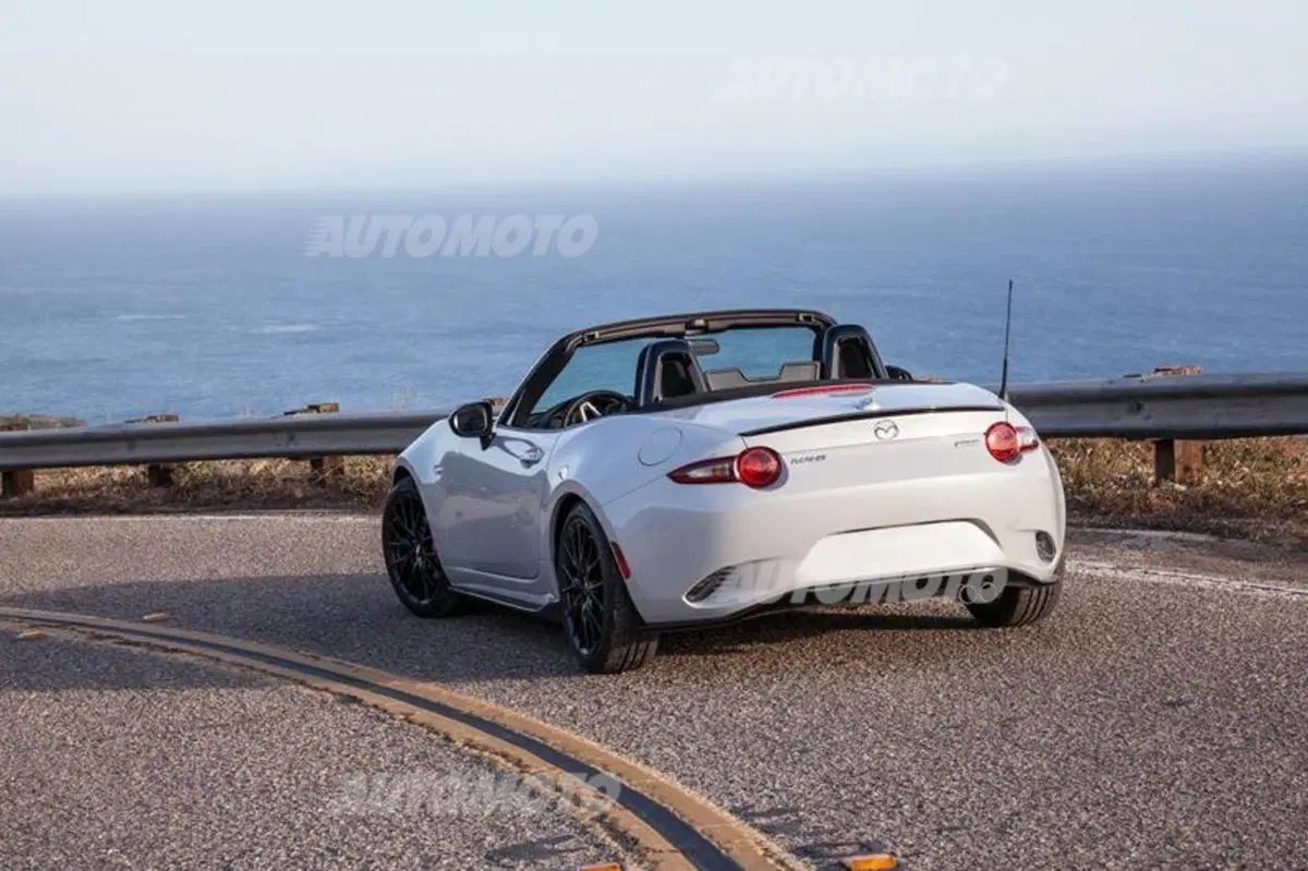 Nuova Mazda MX-5: si parte con le edizioni limitate, ecco la Miata Club (5)