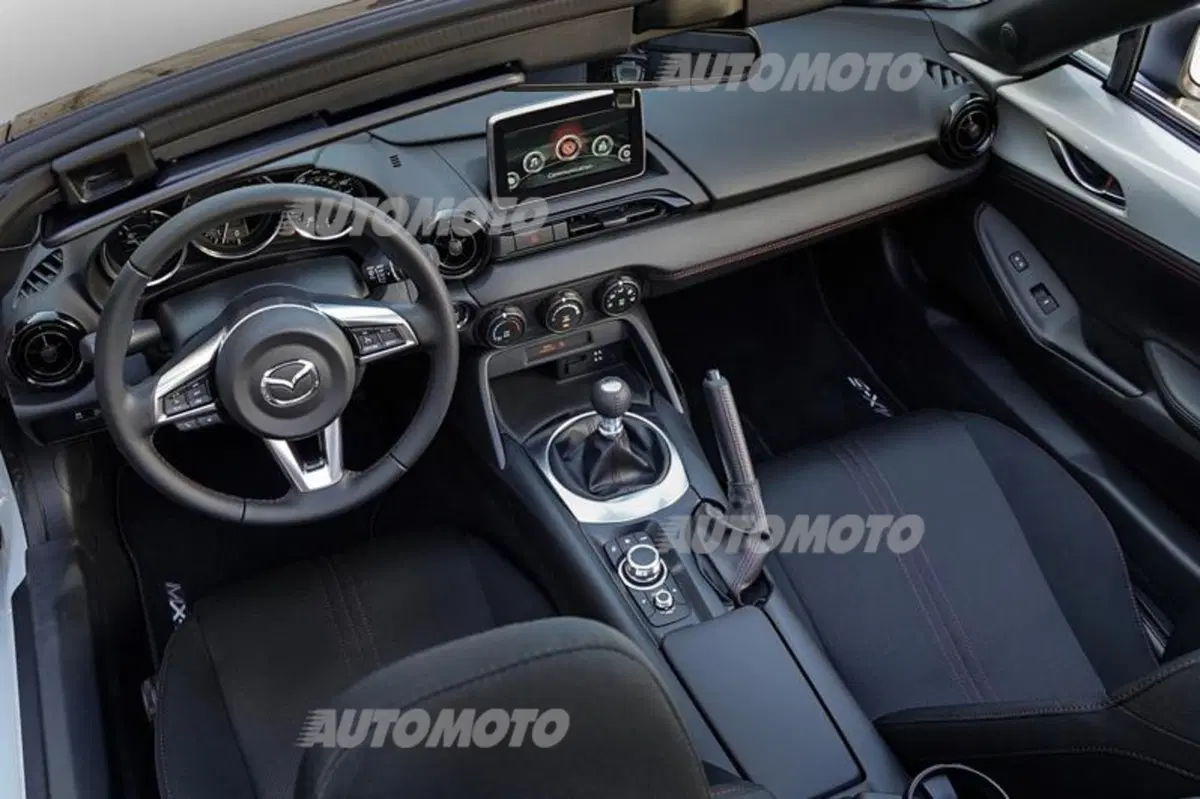 Nuova Mazda MX-5: si parte con le edizioni limitate, ecco la Miata Club (13)