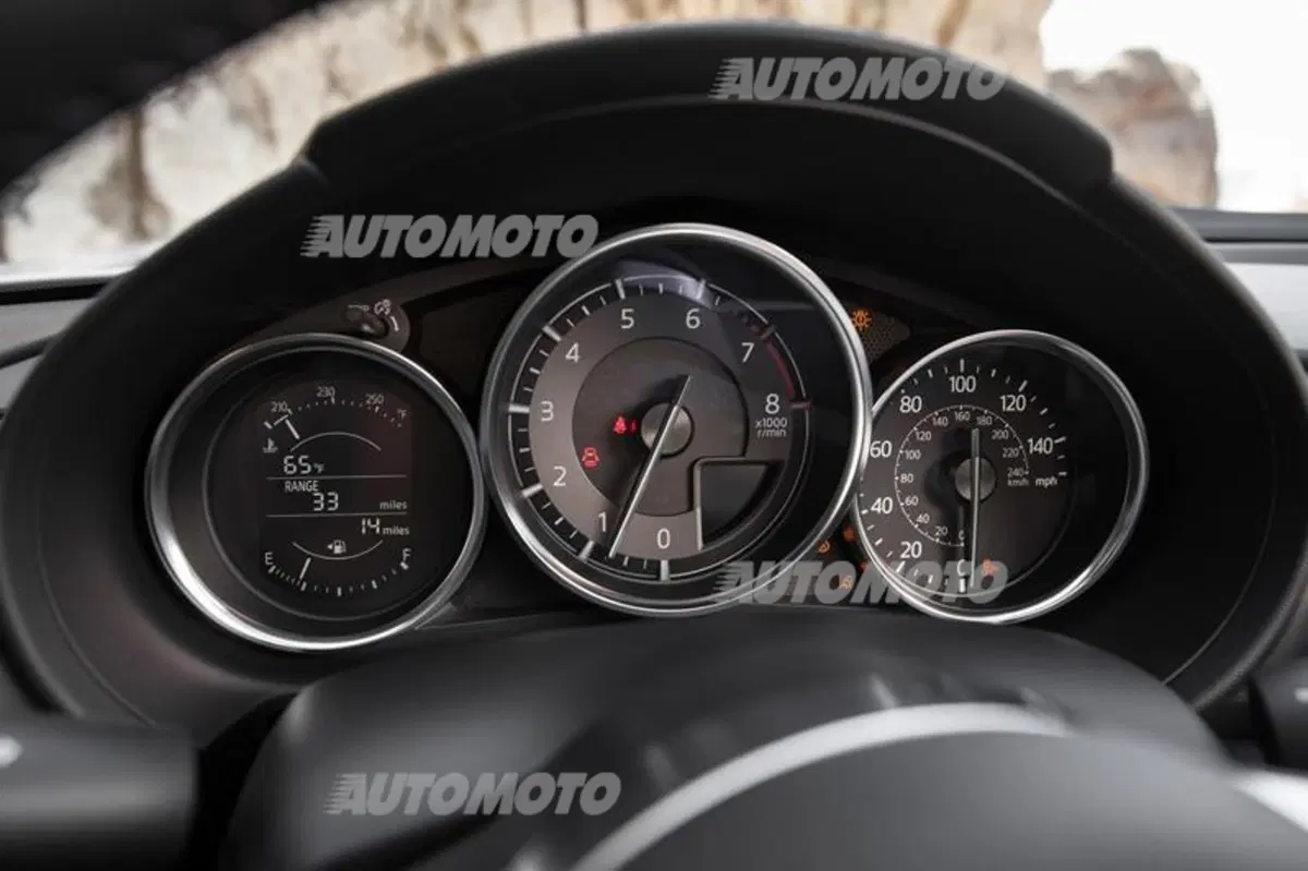 Nuova Mazda MX-5: si parte con le edizioni limitate, ecco la Miata Club (18)