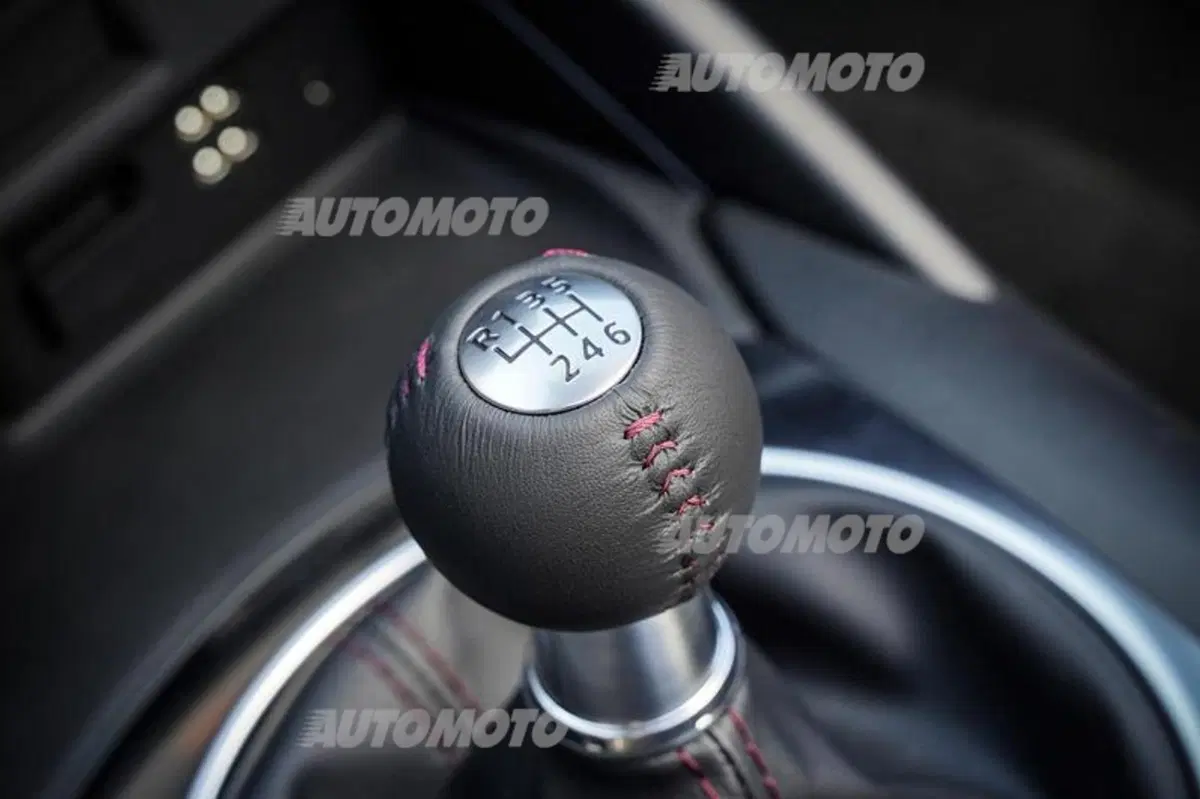 Nuova Mazda MX-5: si parte con le edizioni limitate, ecco la Miata Club (19)
