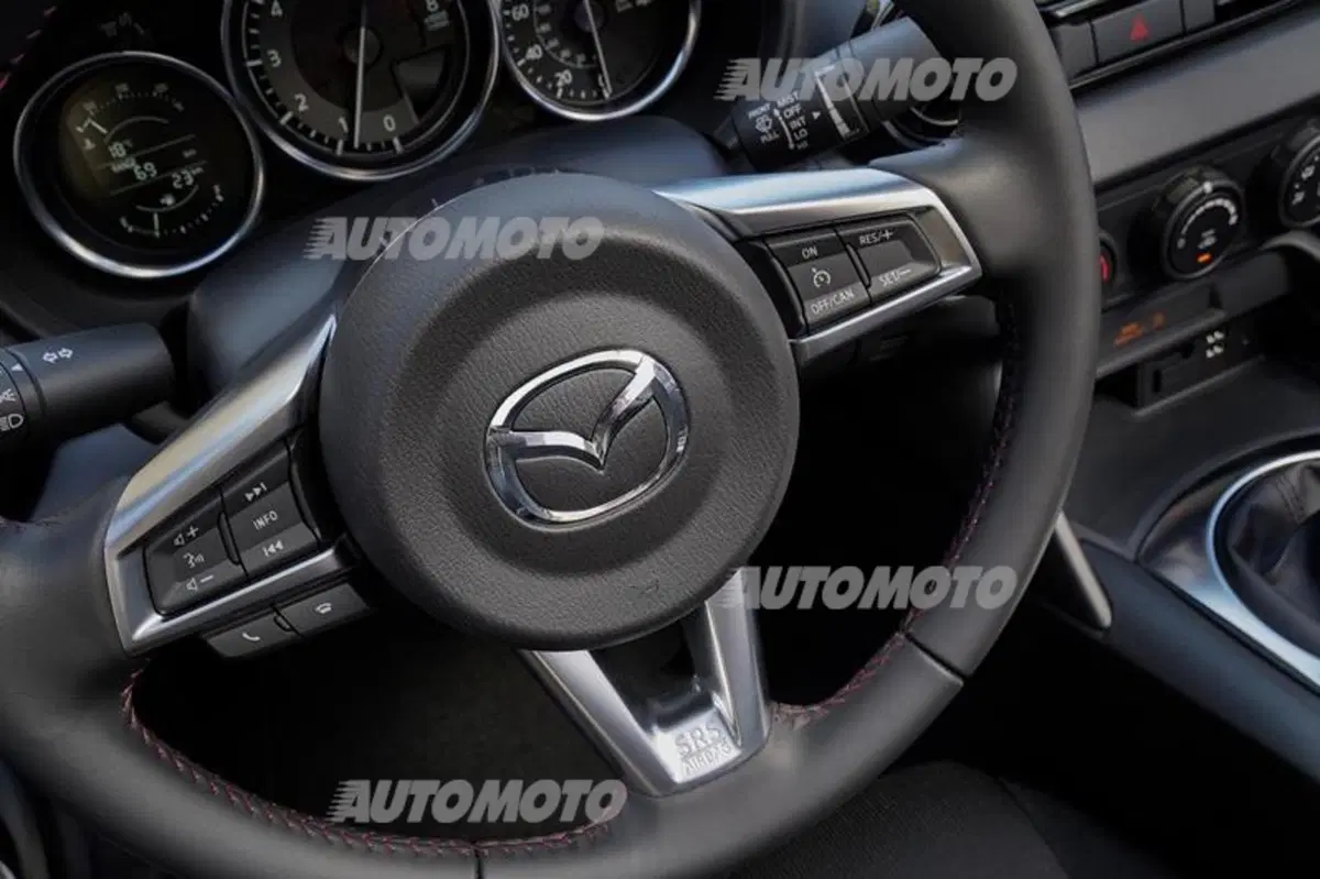 Nuova Mazda MX-5: si parte con le edizioni limitate, ecco la Miata Club (21)