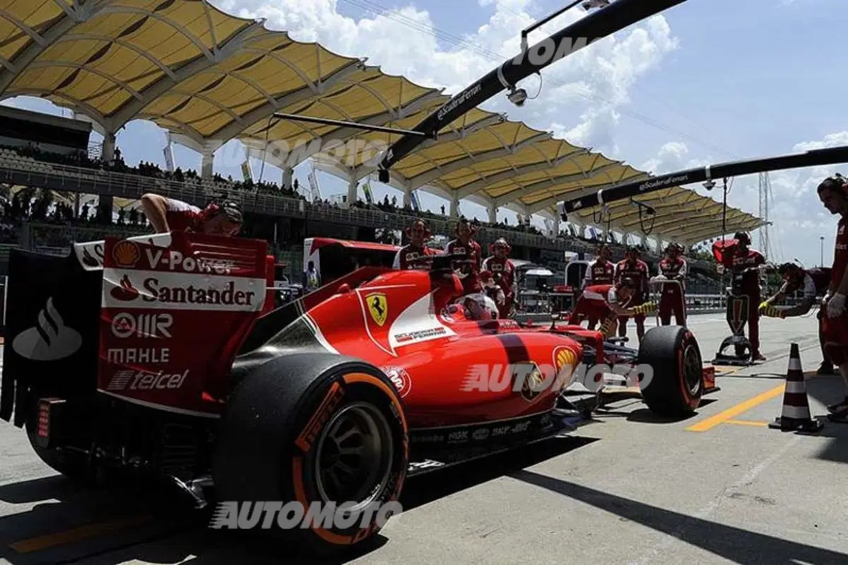 Formula 1 Malesia 2015: le foto più belle di Sepang (8)