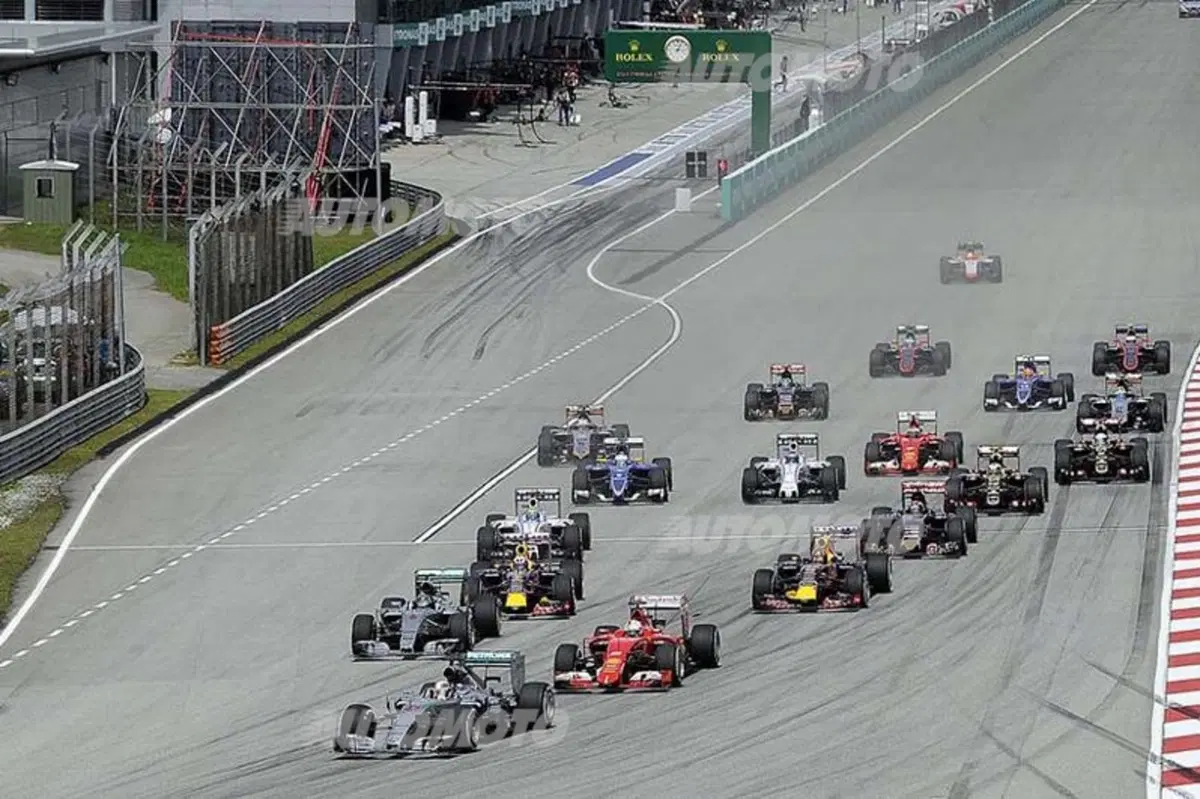 Formula 1 Malesia 2015: le foto più belle di Sepang (23)