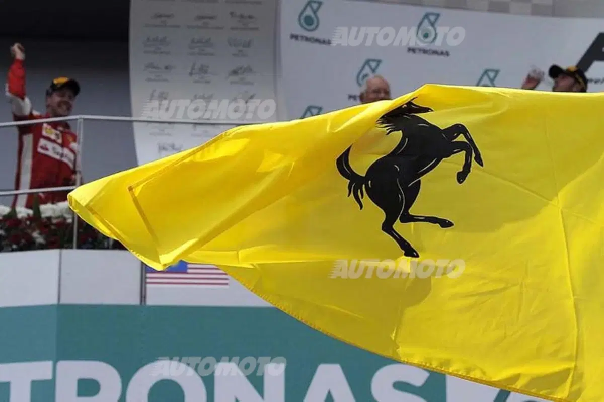 Formula 1 Malesia 2015: le foto più belle di Sepang (25)