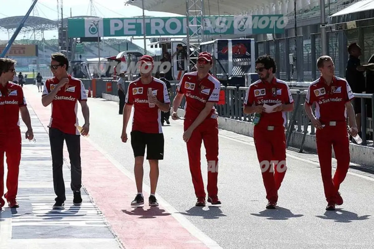 Formula 1 Malesia 2015: le foto più belle di Sepang (27)
