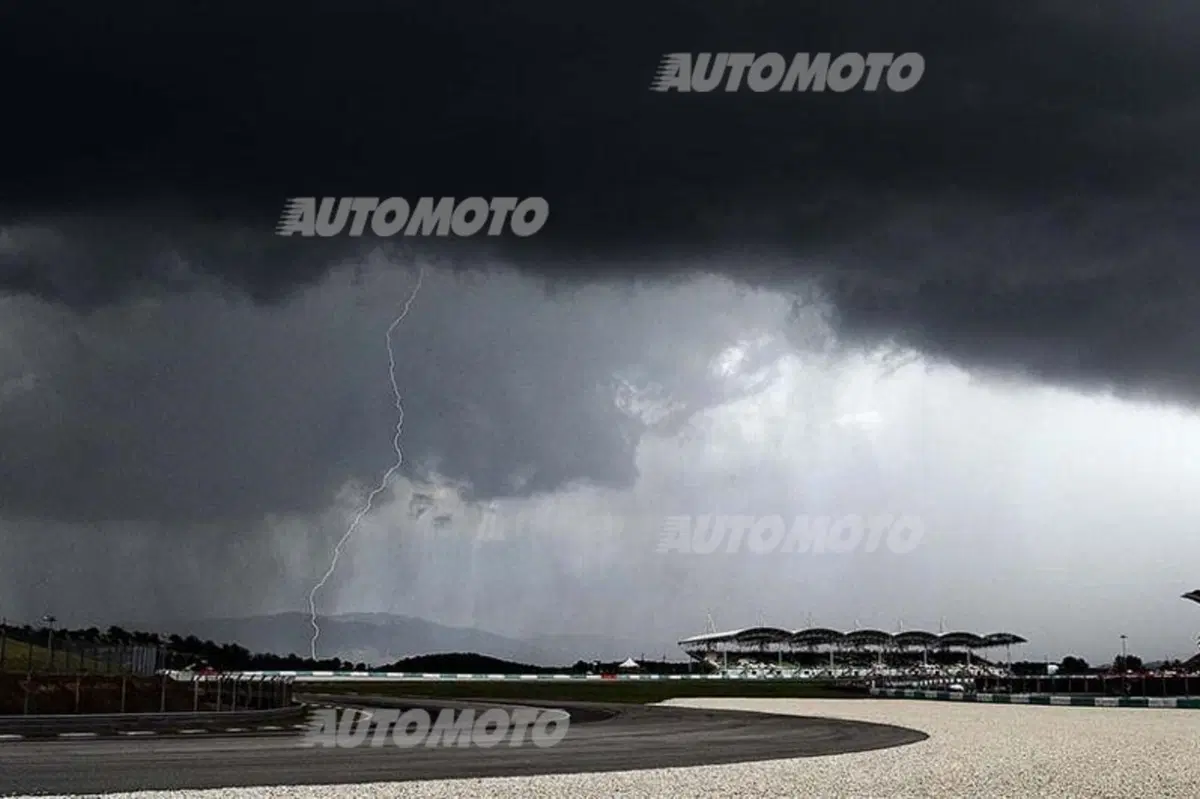 Formula 1 Malesia 2015: le foto più belle di Sepang (28)